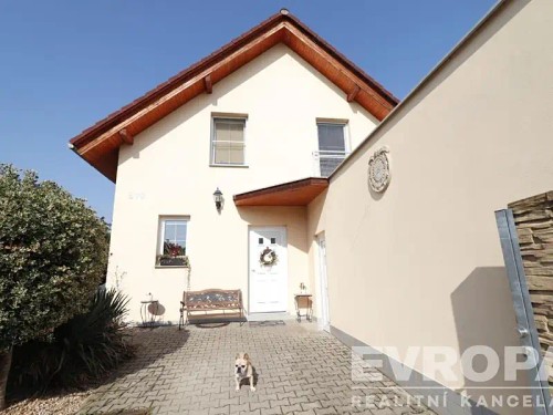 Prodej domu 184 m², pozemek 763 m²