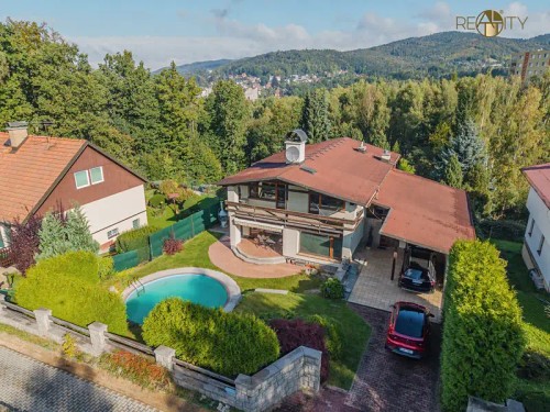 Prodej domu 331 m², pozemek 1512 m²