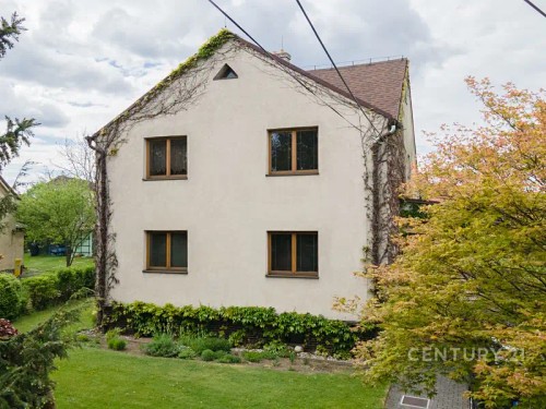 Prodej domu 202 m², pozemek 1087 m²