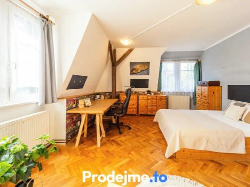 Prodej vily 220 m², pozemek 949 m²