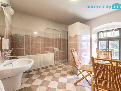 Prodej chalupy 200 m², pozemek 926 m²