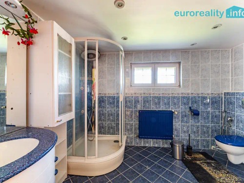 Prodej domu 210 m², pozemek 1068 m²