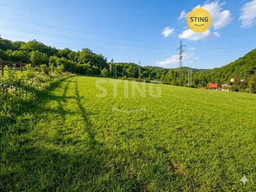 Prodej stavebního pozemku 8439 m²