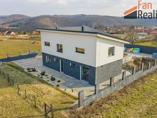 Prodej domu 210 m², pozemek 3132 m²