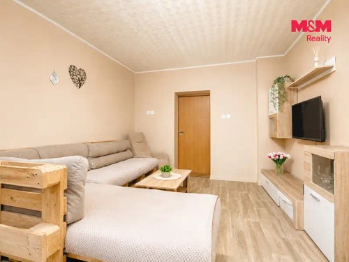 Prodej zemědělské usedlosti 180 m², pozemek 5883 m²