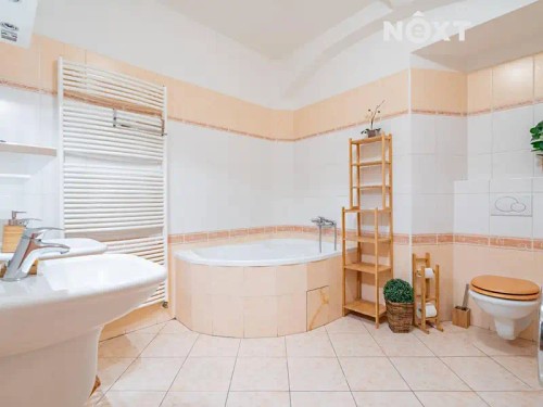 Prodej bytu 2+kk 77 m²