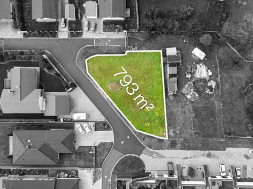 Prodej stavebního pozemku 793 m²