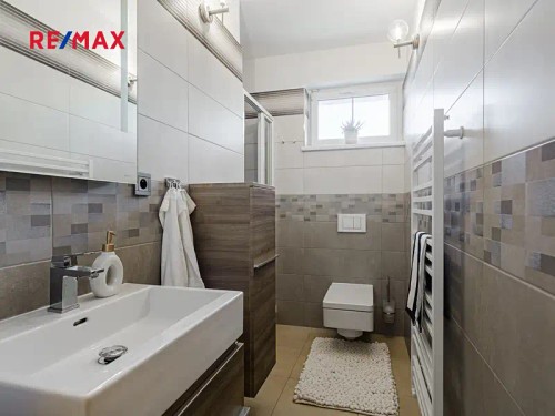 Prodaný  dům 258 m², pozemek 1500 m²