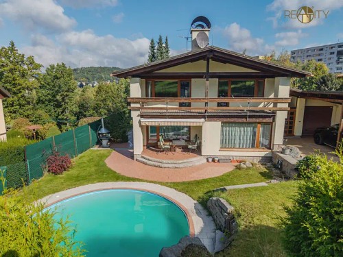 Prodej domu 331 m², pozemek 1512 m²