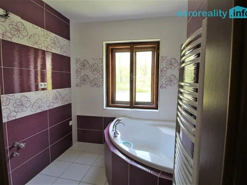 Prodej zemědělské usedlosti 389 m², pozemek 4007 m²