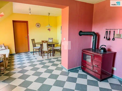 Prodej domu 200 m², pozemek 6424 m²
