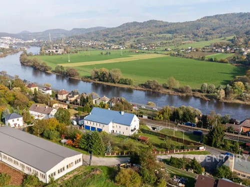 Prodej domu 900 m², pozemek 2785 m²
