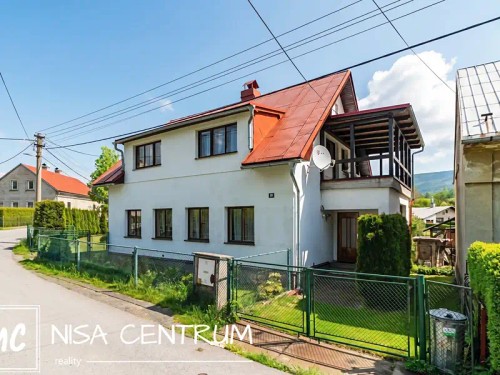 Prodej domu 220 m², pozemek 1945 m²