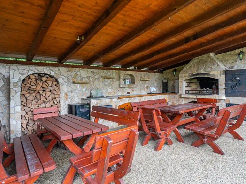 Prodaná  chata 76 m², pozemek 717 m²