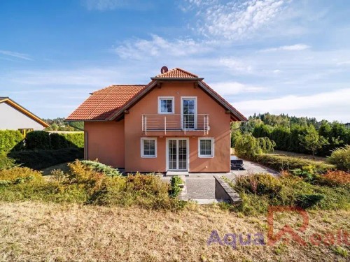 Prodej domu 206 m², pozemek 907 m²