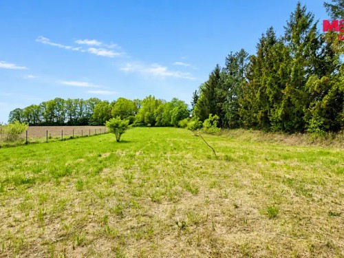 Prodej stavebního pozemku 2590 m²
