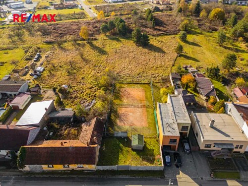 Prodej stavebního pozemku 832 m²