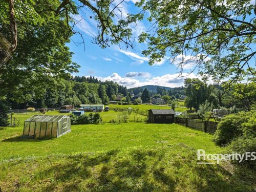 Prodej stavebního pozemku 1280 m²