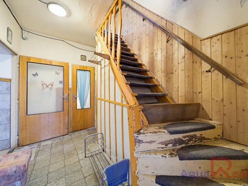 Prodej domu 330 m², pozemek 1180 m²