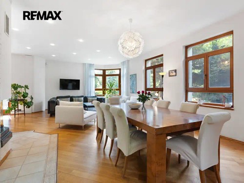 Prodej domu 500 m², pozemek 2240 m²