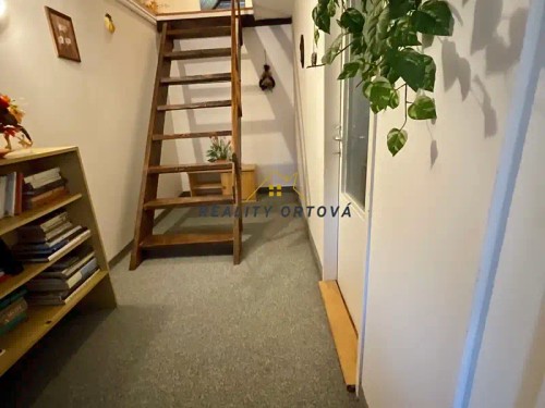 Prodej domu 400 m², pozemek 2431 m²