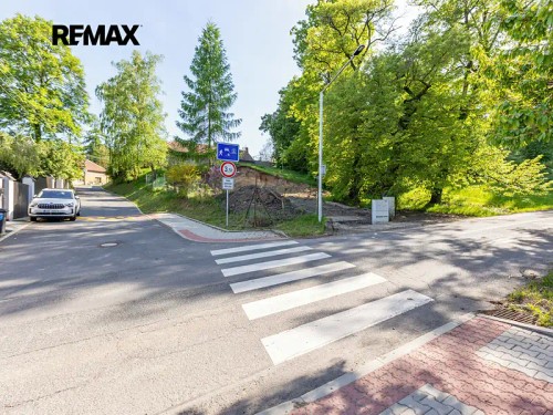 Prodej stavebního pozemku 800 m²