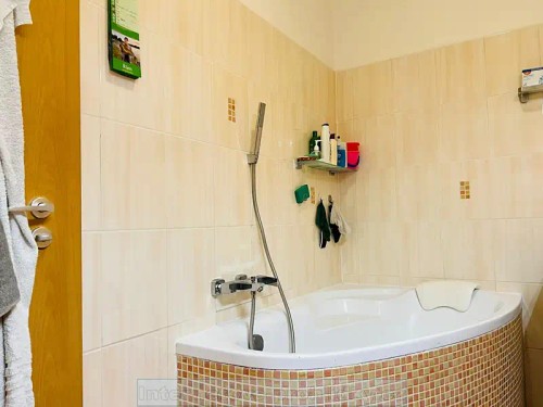 Prodej bytu 4+kk 92 m²