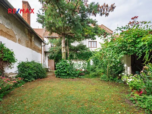 Prodej domu 220 m², pozemek 993 m²