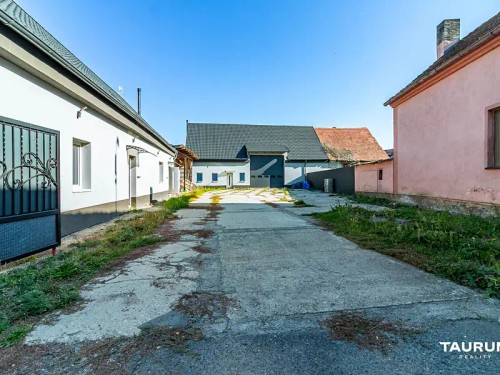 Prodej domu 366 m², pozemek 1448 m²