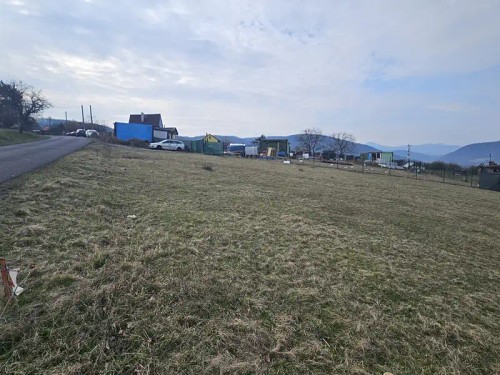 Prodej stavebního pozemku 4999 m²