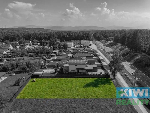 Prodej stavebního pozemku 1000 m²