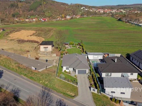 Prodej stavebního pozemku 1150 m²