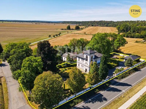 Prodej vily 700 m², pozemek 3228 m²