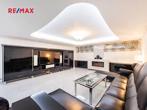 Prodej domu 365 m², pozemek 623 m²