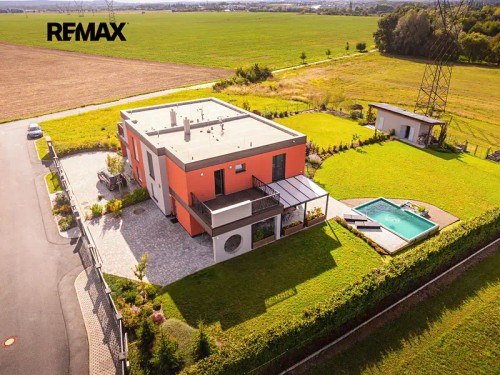 Prodej domu 304 m², pozemek 2708 m²