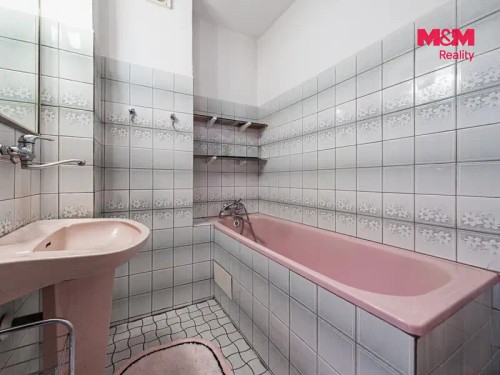 Prodej domu 300 m², pozemek 1340 m²