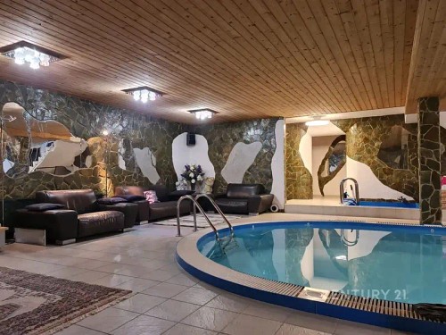 Prodej domu 972 m², pozemek 691 m²