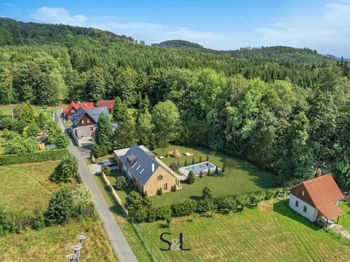 Prodej stavebního pozemku 1821 m²