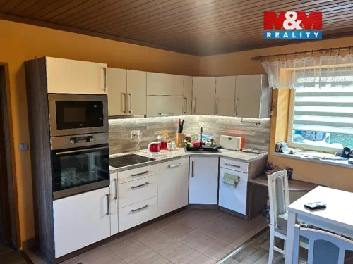 Prodej domu 170 m², pozemek 1331 m²