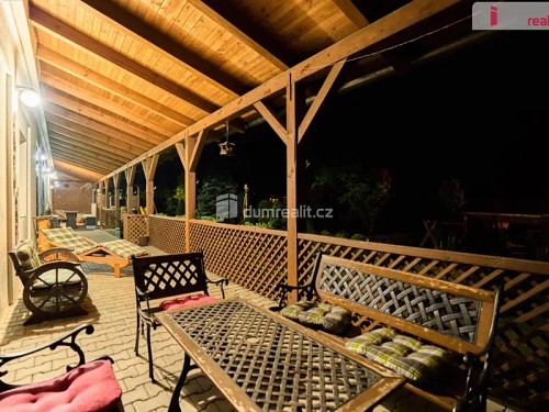 Prodej vily 570 m², pozemek 1109 m²