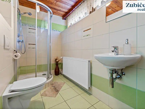 Prodej domu 550 m², pozemek 1419 m²