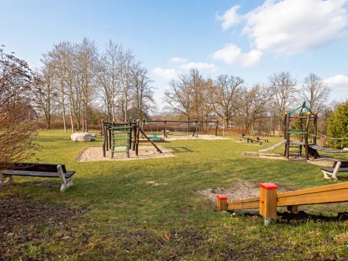 Prodej stavebního pozemku 1049 m²