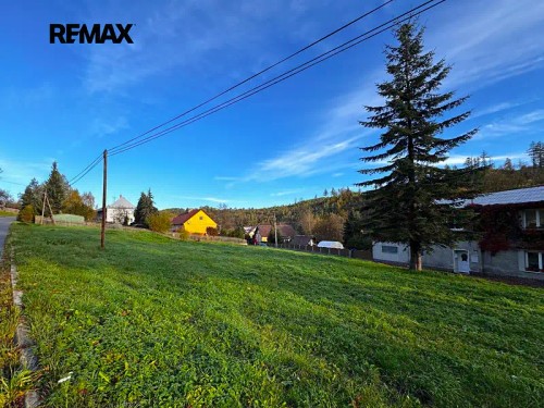 Prodej stavebního pozemku 1084 m²