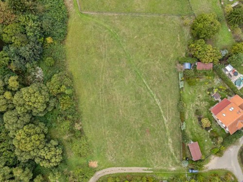 Prodej stavebního pozemku 1042 m²