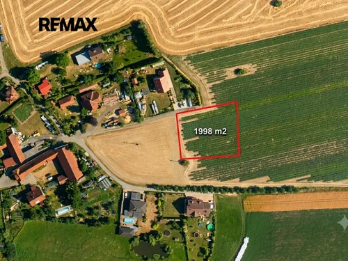 Prodej stavebního pozemku 1998 m²