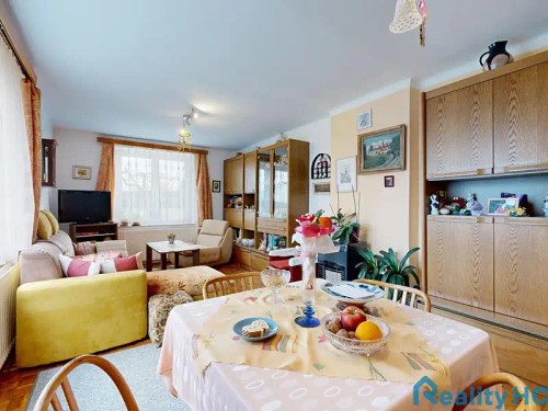 Prodej domu 360 m², pozemek 2030 m²