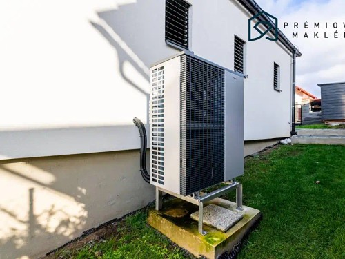 Prodej domu 353 m², pozemek 772 m²