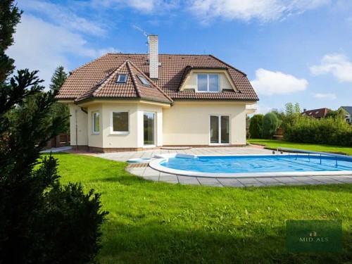Prodej domu 240 m², pozemek 1011 m²