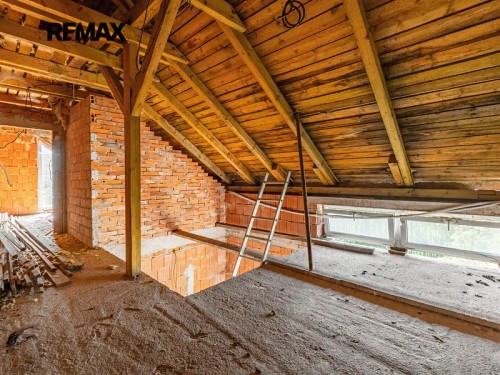 Prodej domu 533 m², pozemek 2105 m²