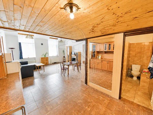Prodej domu 454 m², pozemek 164 m²